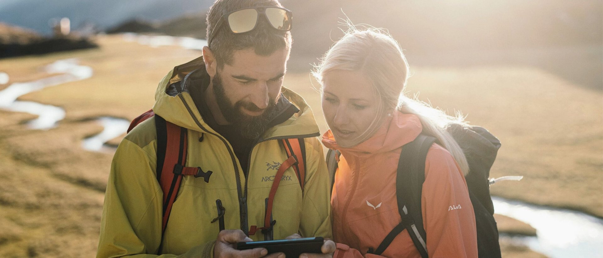Gut vorbereitet in die Berge: 3 digitale Helfer für Ihre nächste Wanderung im Stubaital Gut vorbereitet in die Berge: 3 digitale Helfer für Ihre nächste Wanderung im Stubaital